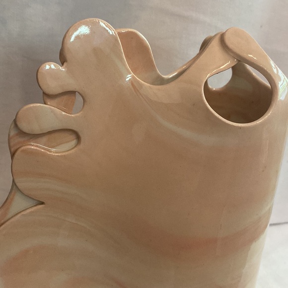 Carolyn Leung pottery | pink marble | 7x7 (approx) | flower vase/sculpture - Picture 8 of 16